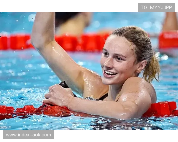女子200米蝶泳麦金托什2分01.99夺冠，距世界纪录仅0.18秒。