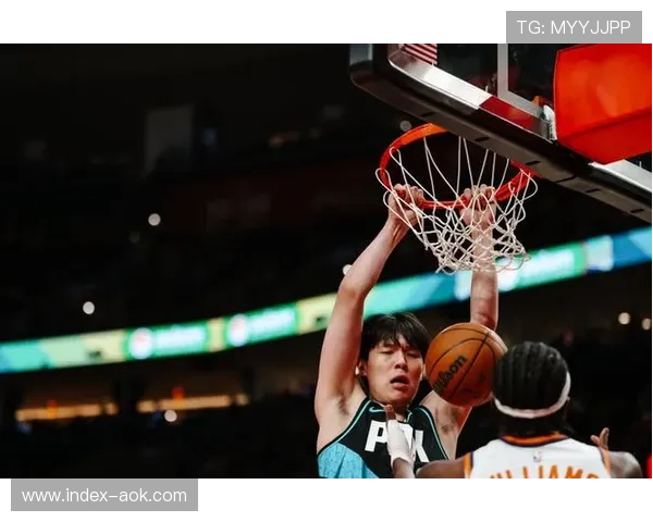 杨瀚森获开拓者主帅称赞，对抗性与进攻存在感提升明显