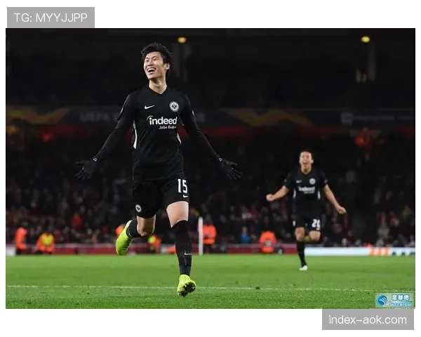 官方：法兰克福与日本中场镰田大地续约至2028年